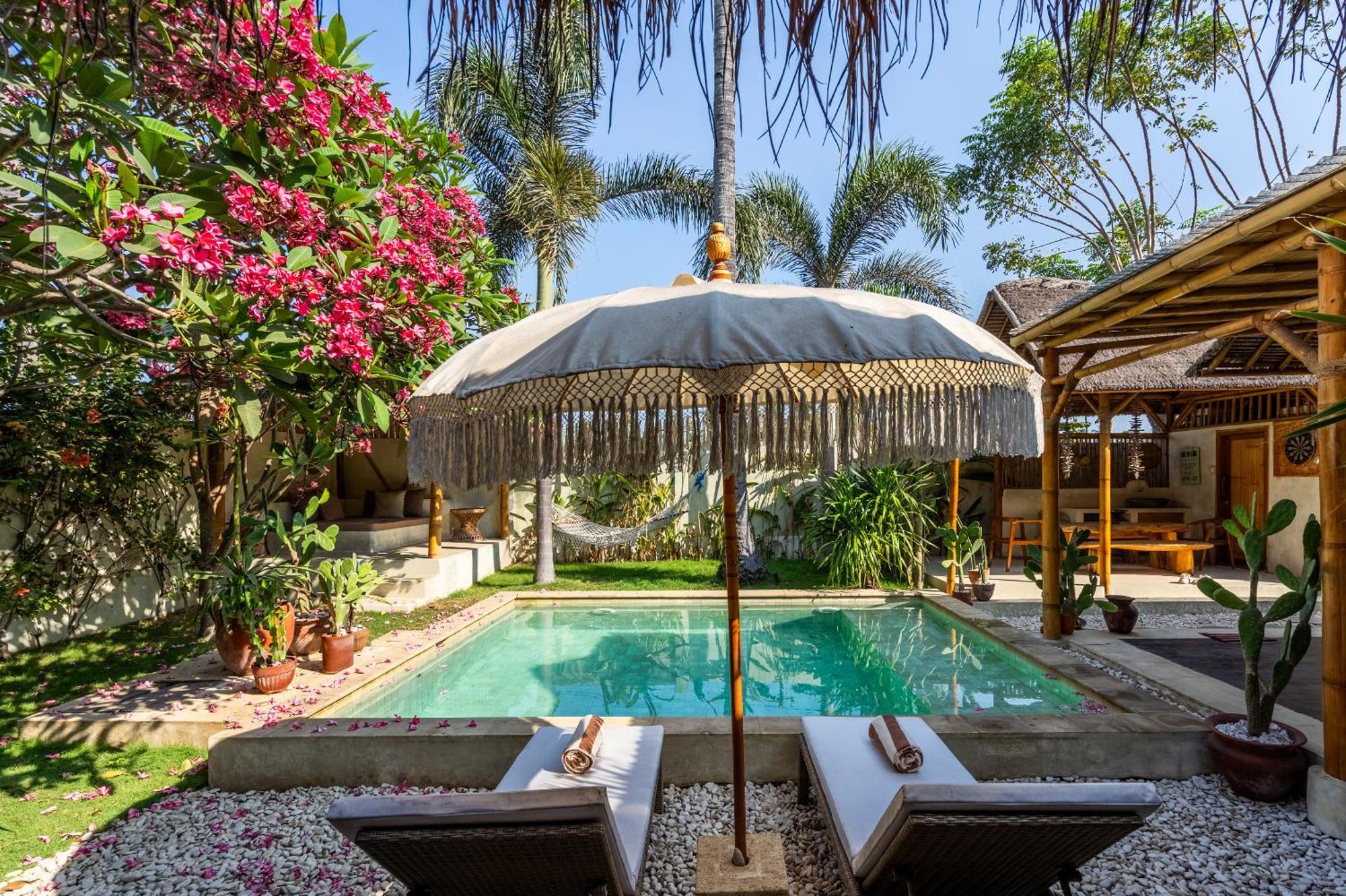 Villa Burung Gili Air Authentic 3-Bedroom Bamboo Villa With Private Pool Exterior photo